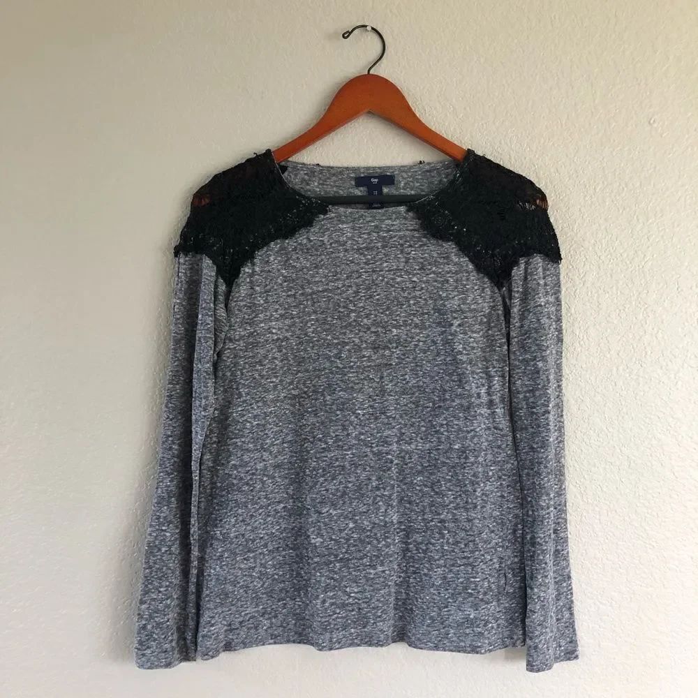 Gap Black Lace Shoulder Heather Gray Long Sleeve Top S